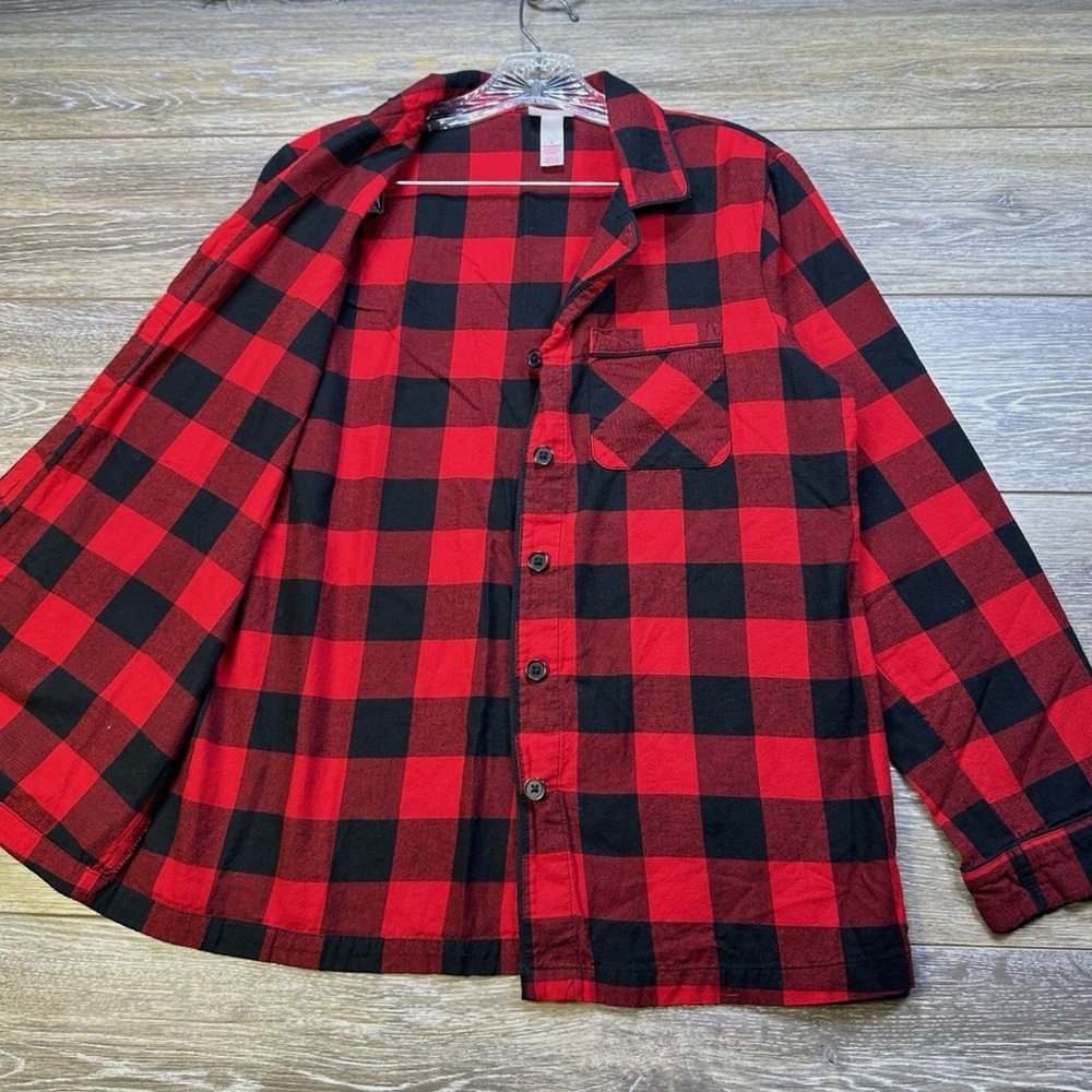 Wondershop Red and Black Plaid Sleepwear Cozy Button Down size Large